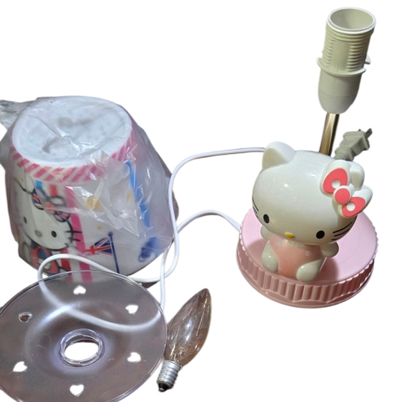 Pink Kids Lamp - Picture 3 of 3